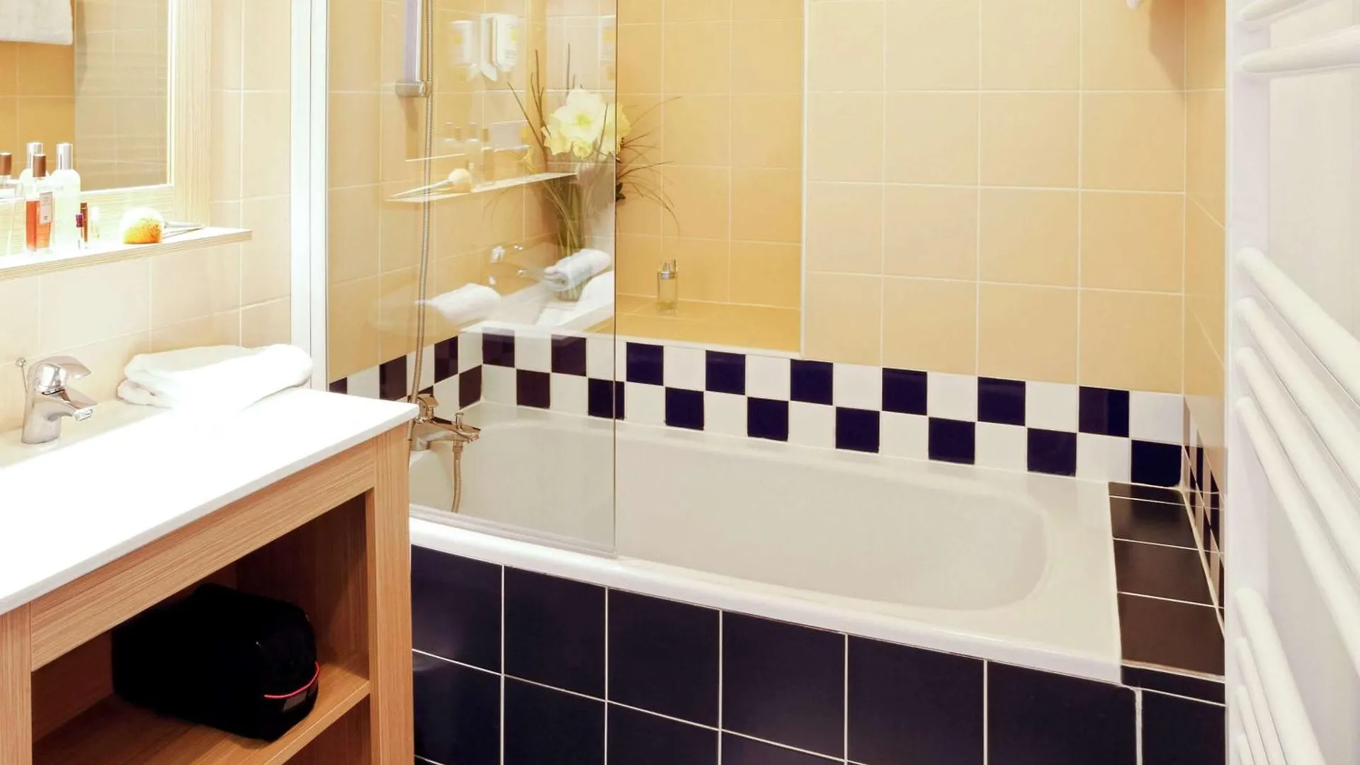 ***  Aparthotel Adagio Access Marseille Prado Perier France