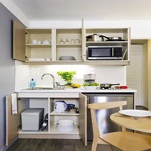 Aparthotel Adagio Access Marseille Prado Perier 3*,