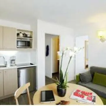 Aparthotel Adagio Access Marseille Prado Perier 3*,